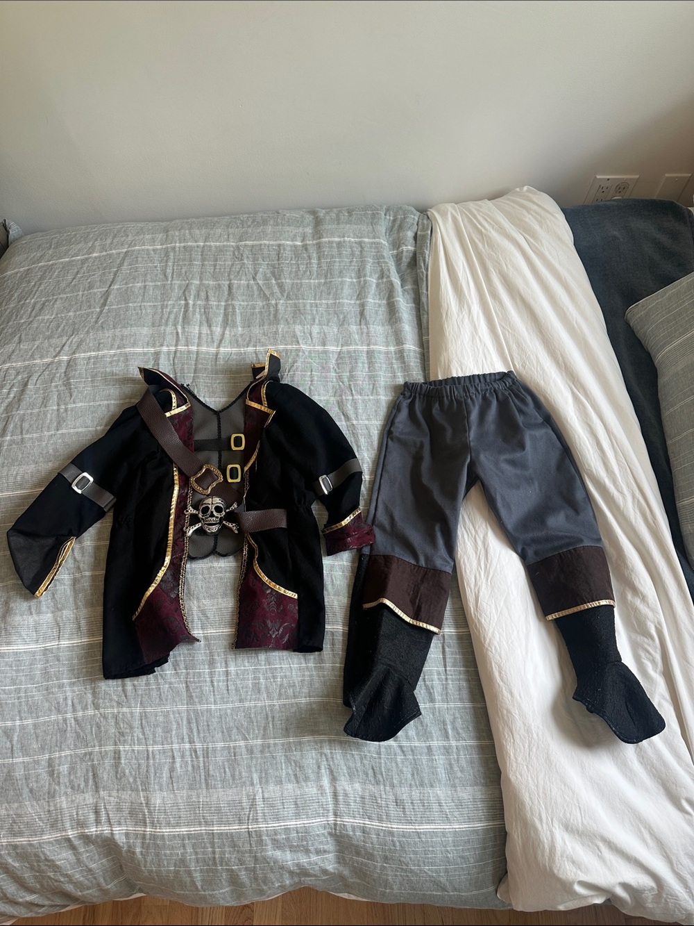 Kids Pirate Costume Set in Black and Gray